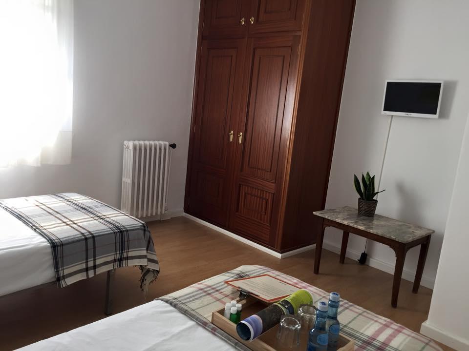 MON ComeySueña Guesthouse Monforte De Lemos Habitación foto