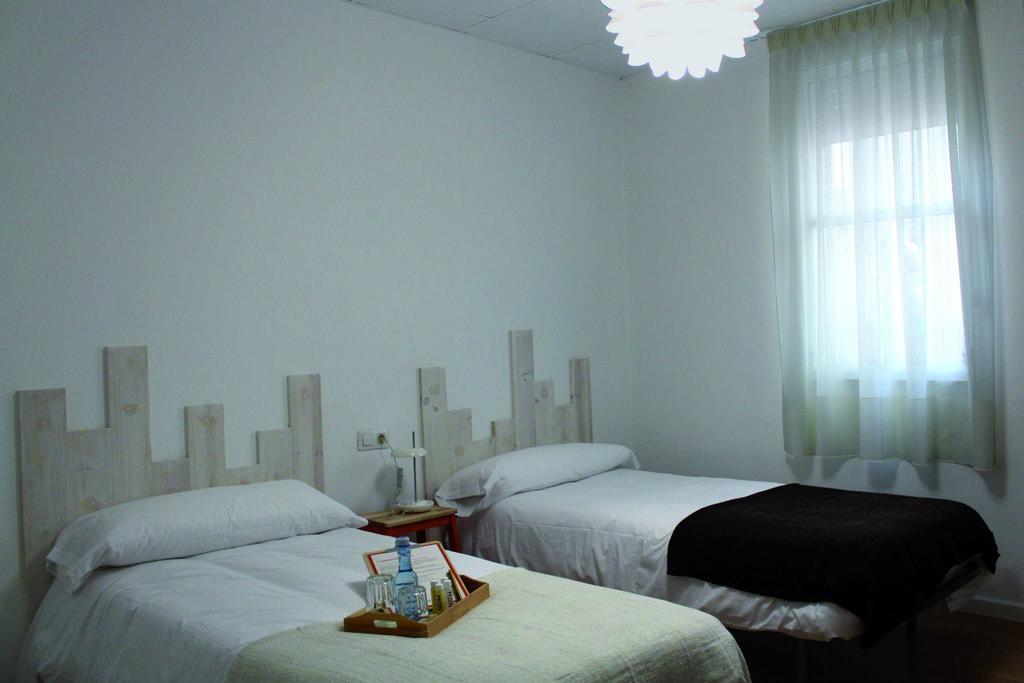 MON ComeySueña Guesthouse Monforte De Lemos Habitación foto
